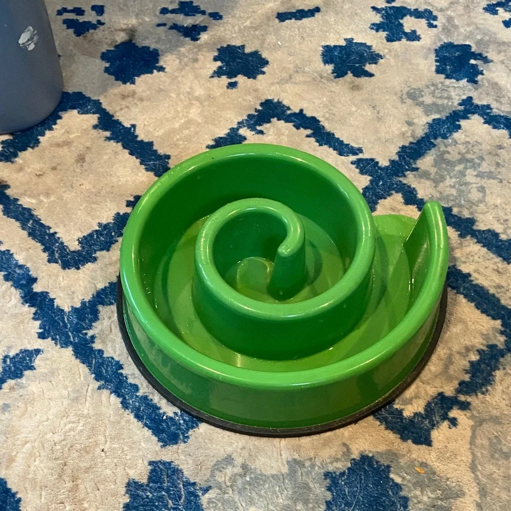 Green Spiral Slow Feeder Dog Bowl